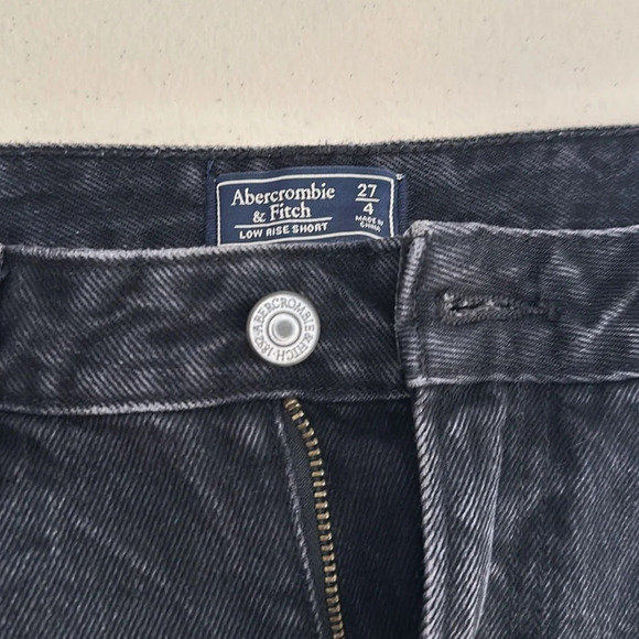 Abercrombie and fitch - Picture 2 of 3